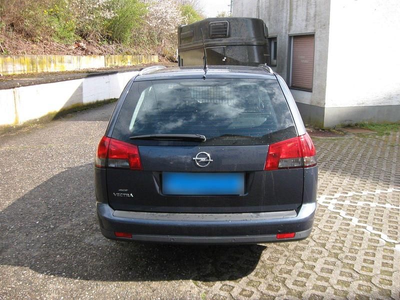 Gebraucht Opel Vectra 140 PS (102 kW) 2008 Blau Kombi