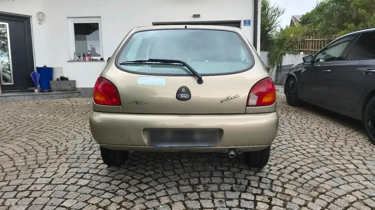 Gebraucht Ford Fiesta Style 75 PS (55 kW) 1998 Gold Kleinwagen
