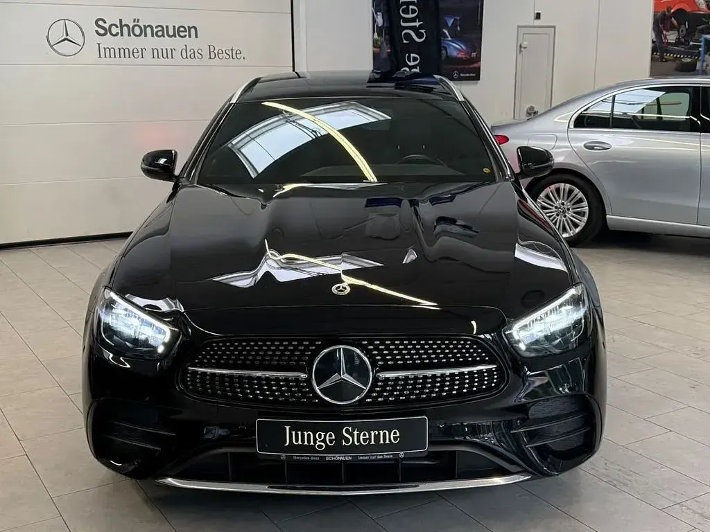 Gebraucht Mercedes E200 AMG 197 PS (144 kW) 2022 Schwarz Limousine