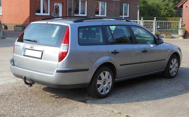Gebraucht Ford Mondeo 116 PS (85 kW) 2006 Grau Kombi