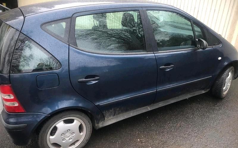 Gebraucht Mercedes A200 95 PS (69 kW) 2001 Blau Kleinwagen