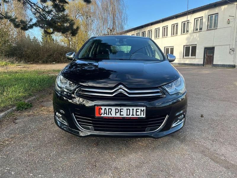 Gebraucht Citroën C4 SELECTION 131 PS (96 kW) 2016 Schwarz Limousine