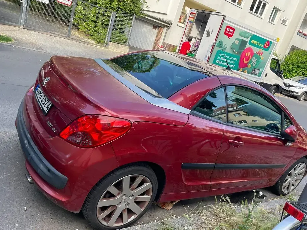 Gebraucht Peugeot 207 CC Sport 150 PS (110 kW) 2007 Rot Cabrio