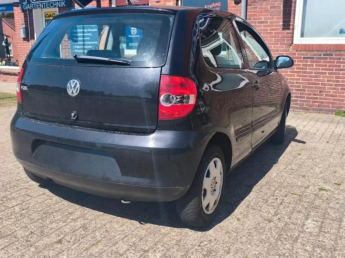 Gebraucht VW Fox 54 PS (39 kW) 2009 Schwarz Kleinwagen