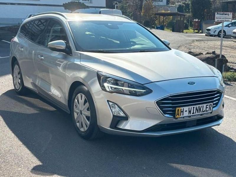Używany Ford Focus Titanium 120 KM (88 kW) 2020 Srebrny Kombi
