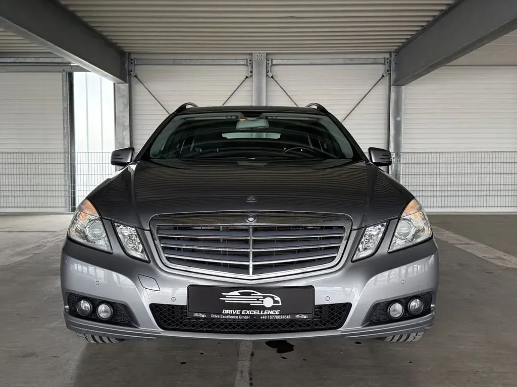 Gebraucht Mercedes E200 184 PS (135 kW) 2010 Silber Kombi