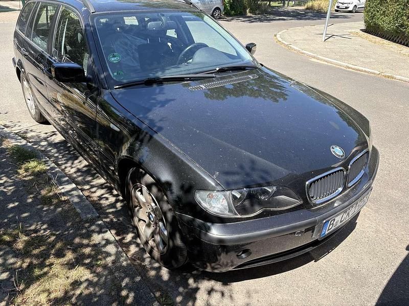 Schwarz Gebraucht 2005 BMW 316 Kombi | 1.250 € (Superpreis) - Bild 1/4