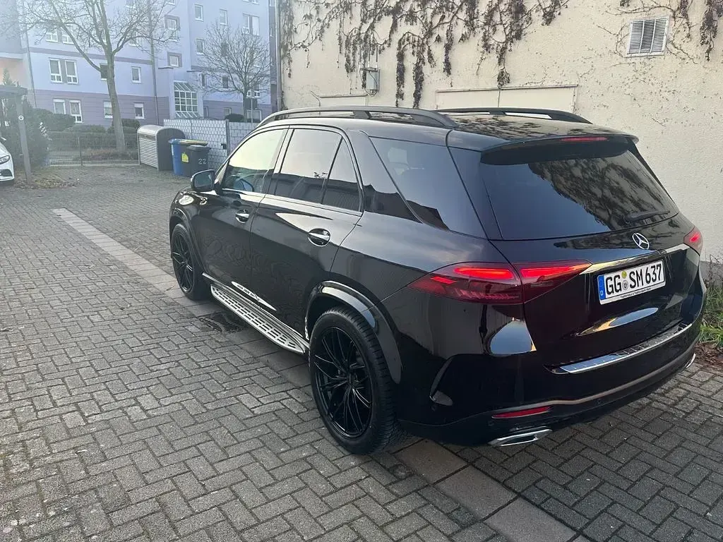 Gebraucht Mercedes GLE450 367 PS (269 kW) 2024 Schwarz SUV