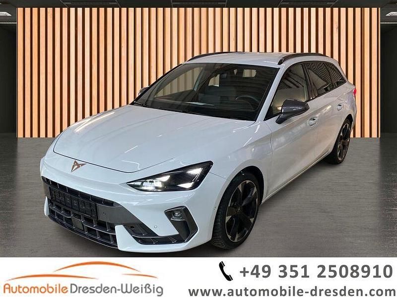 Weiß weiß (metallic) Gebraucht 2025 Cupra Leon Kombi | 27.980 € (Superpreis) - Bild 1/4