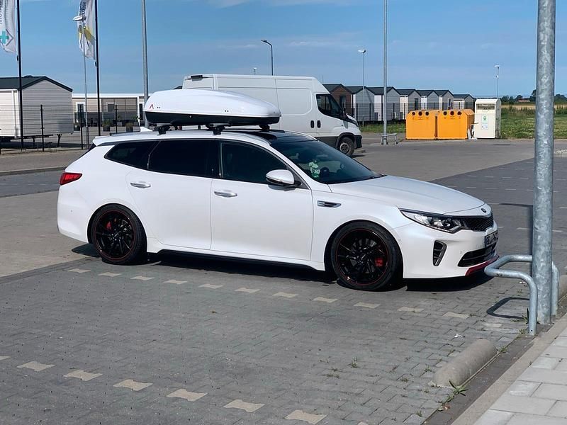 Weiß Gebraucht 2016 Kia Optima Kombi | 14.500 € (Fairer Preis) - Bild 1/4