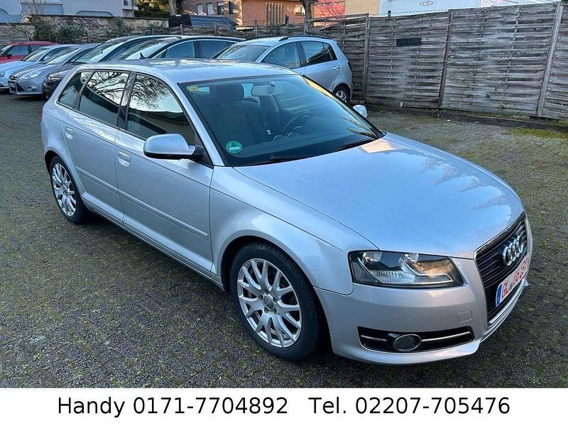 Silber Gebraucht 2010 Audi A3 Sport Limousine | 4.400 € (Fairer Preis) - Bild 1/4