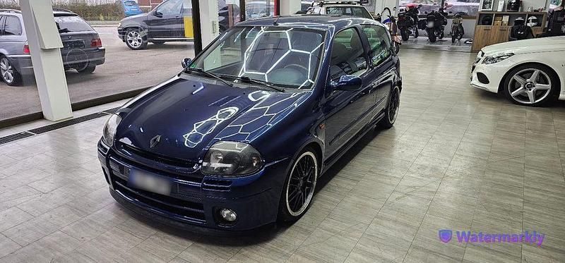 Second-hand Renault Clio II 169 CP (124 kW) 2000 Albastru Berlinǎ