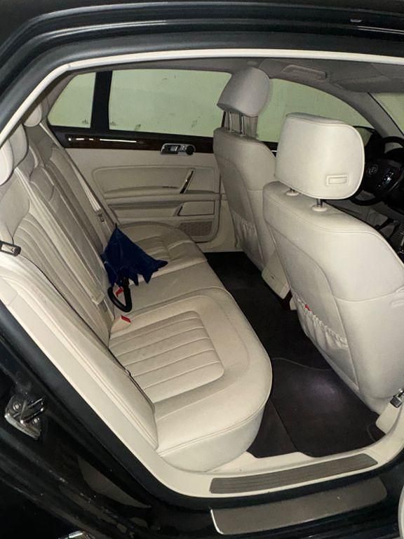 Second-hand VW Phaeton 245 CP (180 kW) 2015 Negru Berlinǎ