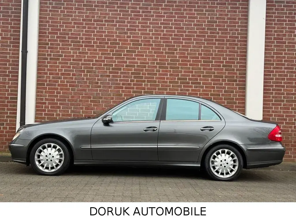 Gebraucht Mercedes E500 306 PS (225 kW) 2004 Grün Limousine