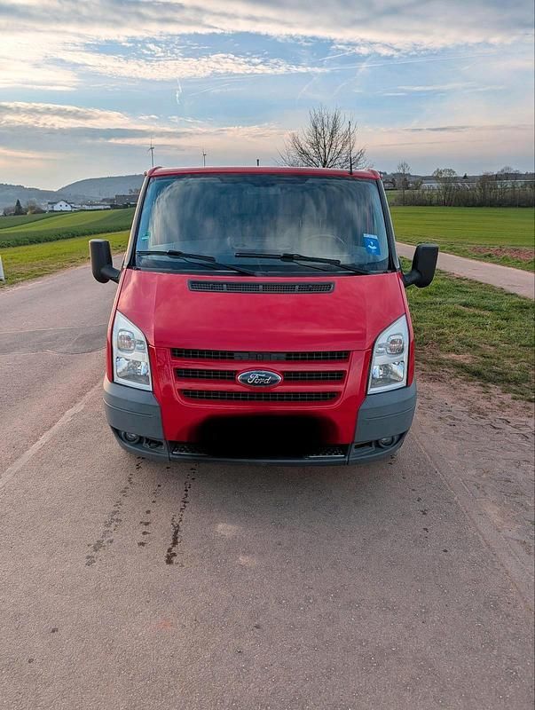 Gebraucht Ford Tourneo 140 PS (102 kW) 2011 Rot Van / Kleinbus