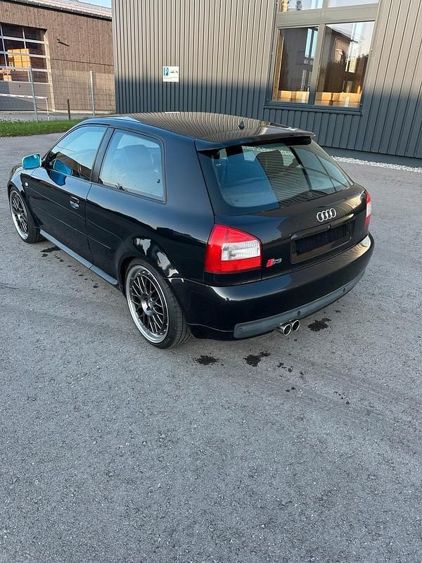 Gebraucht Audi S3 209 PS (153 kW) 2001 Schwarz Kleinwagen
