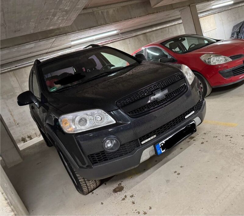 Schwarz Gebraucht 2009 Chevrolet Captiva LS SUV | 4.000 € (Guter Preis) - Bild 1/4