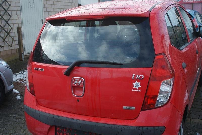 Gebraucht Hyundai i10 Style 77 PS (56 kW) 2010 Rot Kleinwagen