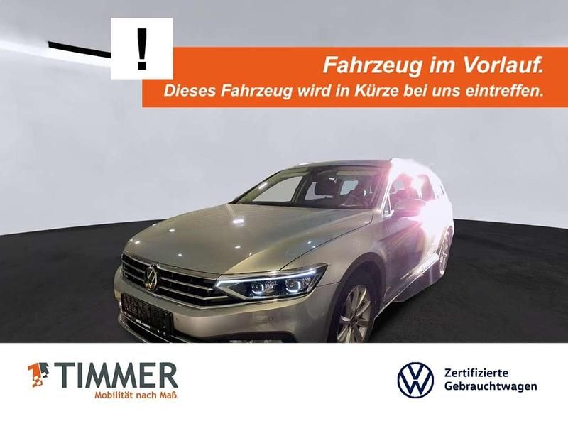 Silber Gebraucht 2022 VW Passat Elegance Kombi | 29.590 € (Etwas zu teuer) - Bild 1/4