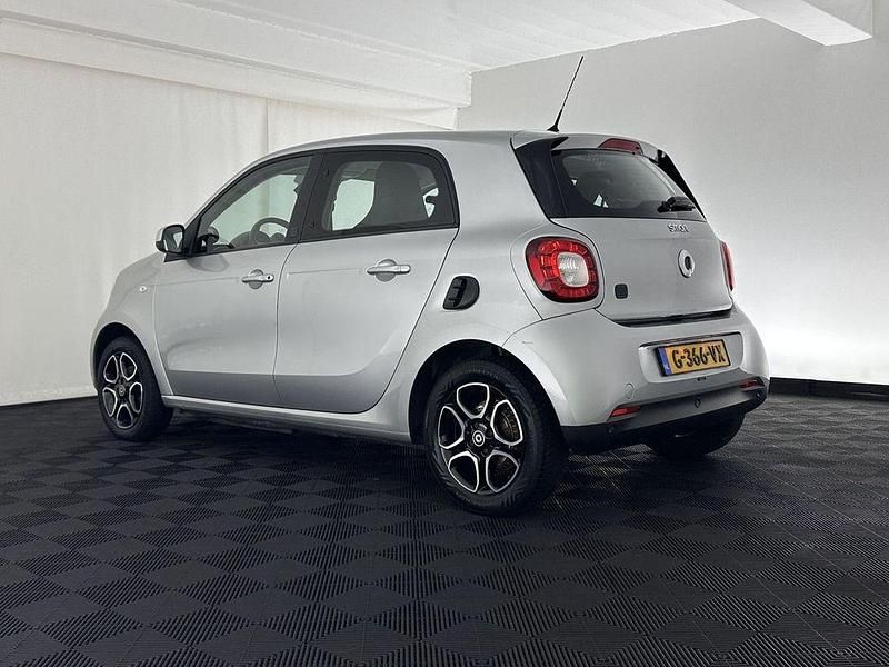 Gebraucht Smart ForFour Electric Drive 60 kW (82 PS) 2019 Grau Limousine