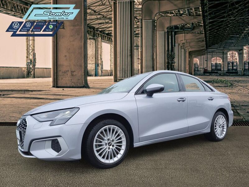 Silber Gebraucht 2021 Audi A3 Business Limousine | 22.590 € (Superpreis) - Bild 1/4