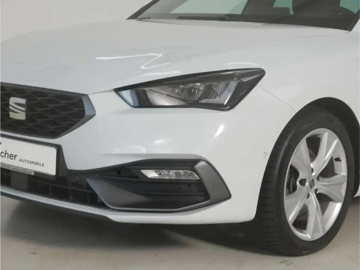 Gebraucht Seat Leon FR 150 PS (110 kW) 2025 Nevada weiß metallic Kombi