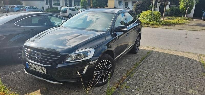 Schwarz Gebraucht 2016 Volvo XC60 SUV | 14.000 € (Superpreis) - Bild 1/4