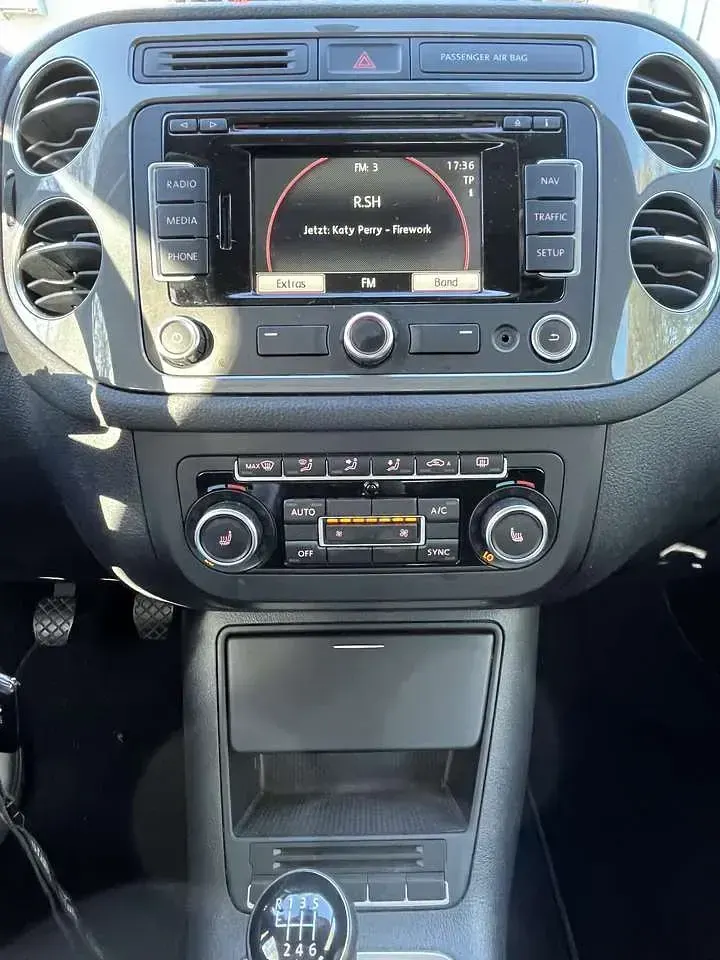 Gebraucht VW Tiguan Trendline 122 PS (89 kW) 2014 Grau SUV