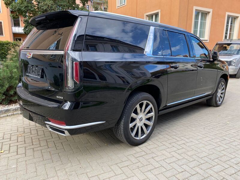 Gebraucht Cadillac Escalade 426 PS (313 kW) 2022 Schwarz SUV