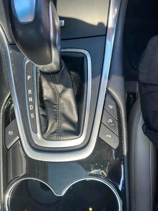 Second-hand Ford Edge 209 CP (153 kW) 2016 Negru SUV