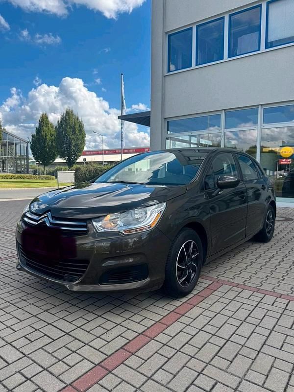 Braun Gebraucht 2013 Citroën C4 Limousine | 4.500 € (Fairer Preis) - Bild 1/4