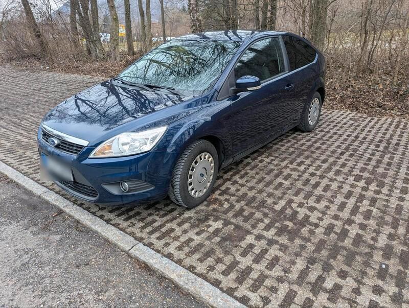Blau Gebraucht 2010 Ford Focus Coupé | 2.500 € (Fairer Preis) - Bild 1/4
