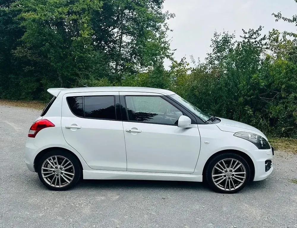 Gebraucht Suzuki Swift Sport 136 PS (100 kW) 2015 Weiß Kleinwagen