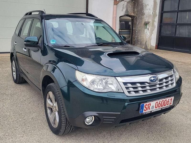 Grün Gebraucht 2012 Subaru Forester Comfort SUV | 4.400 € (Superpreis) - Bild 1/4