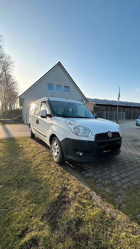 Gebraucht Fiat Doblò 100 PS (73 kW) 2013 Weiß Van / Kleinbus