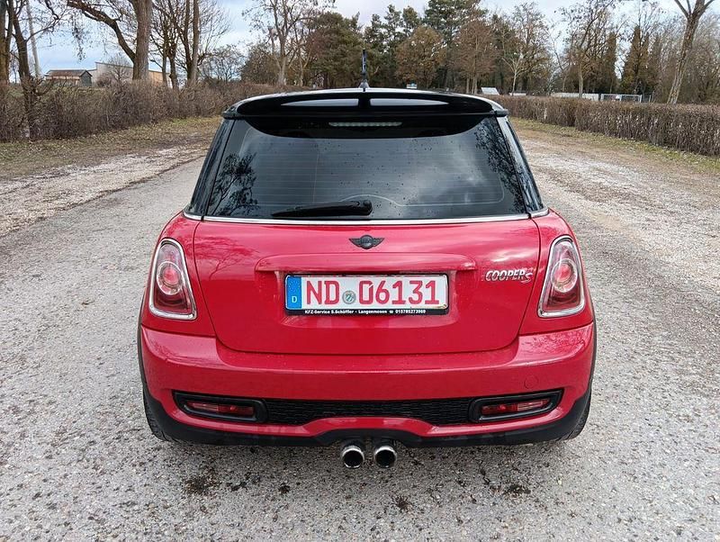 Usado Mini Cooper S 184 HP (135 kW) 2011 Vermelho Citadino