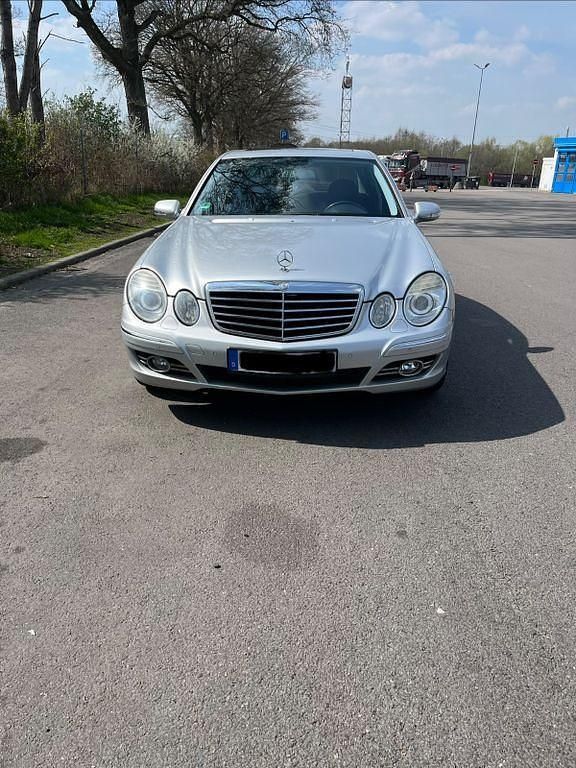Gebraucht Mercedes E280 Avantgarde 190 PS (139 kW) 2008 Silber Limousine