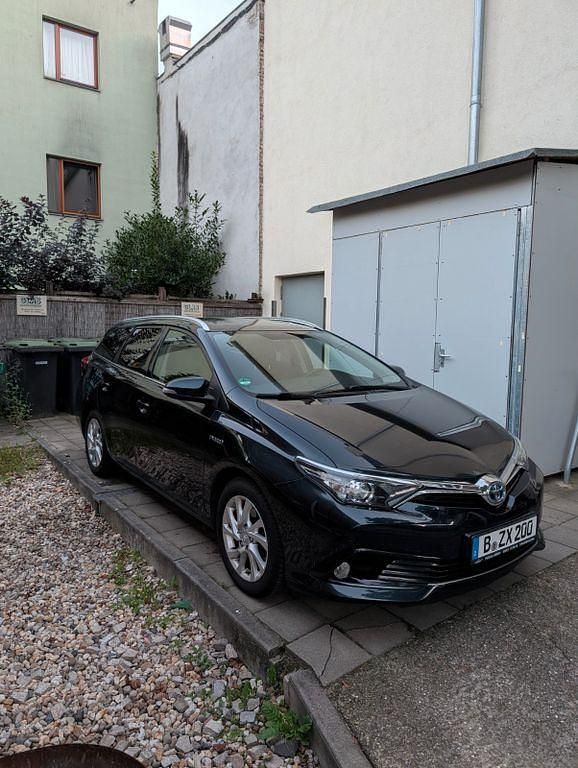Schwarz Gebraucht 2015 Toyota Auris Touring Sports Kombi | 8.900 € (Guter Preis) - Bild 1/4