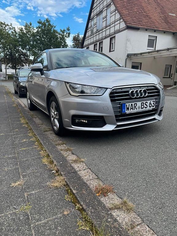 Silber Gebraucht 2016 Audi A1 Kleinwagen | 7.200 € (Guter Preis) - Bild 1/4