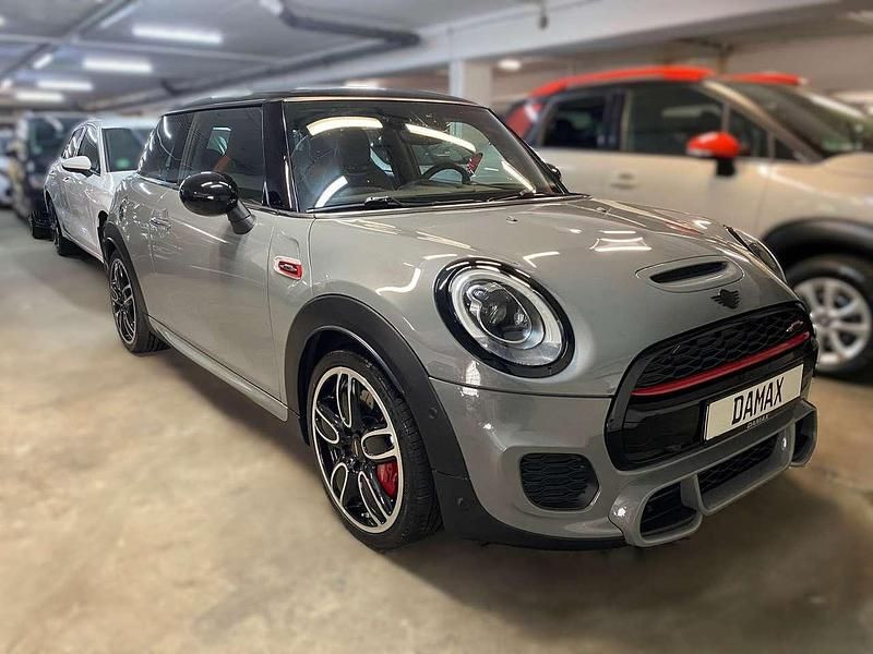 Gebraucht Mini John Cooper Works Chili 231 PS (169 kW) 2016 Moonwalk grey (metallic) Kleinwagen