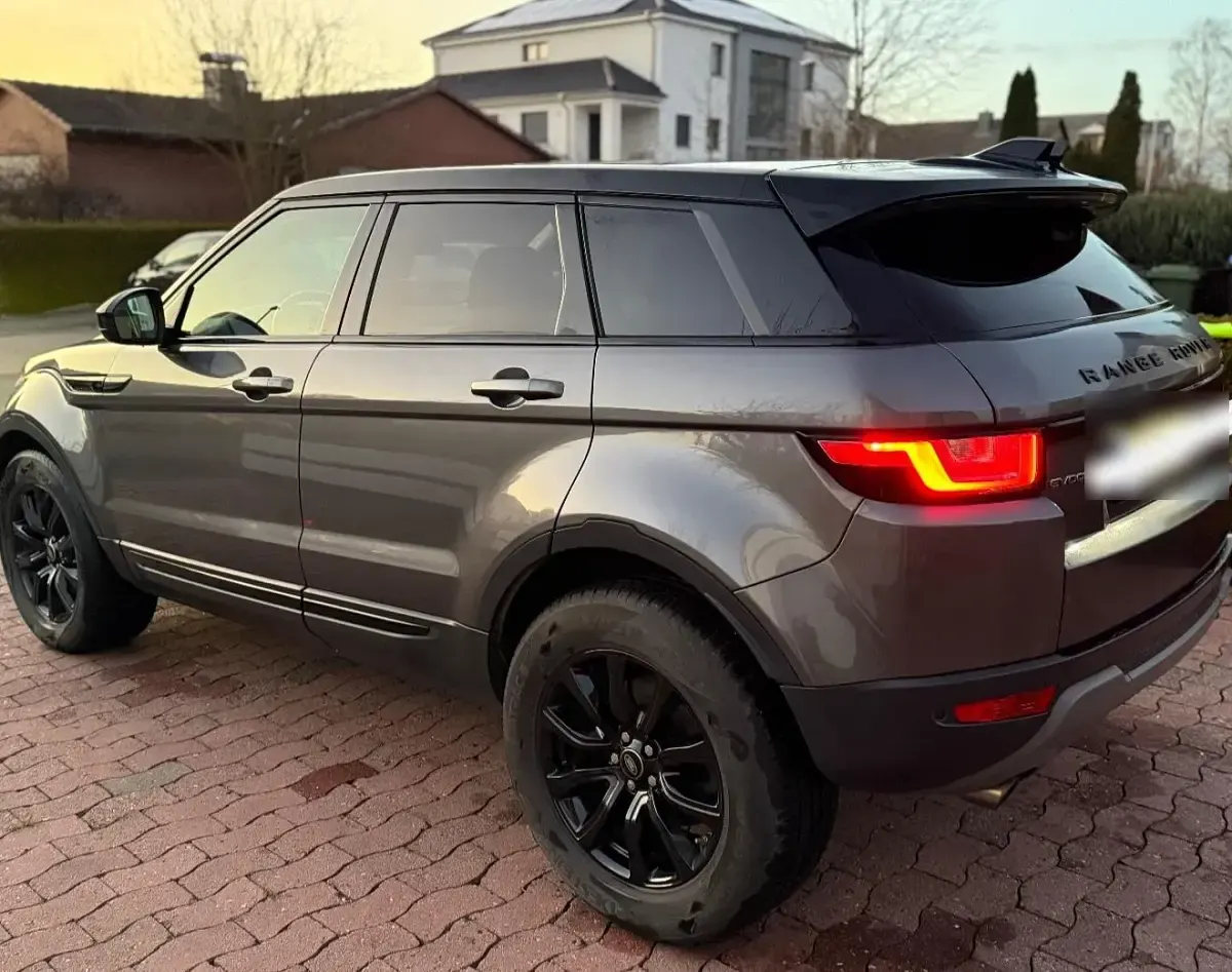 Gebraucht Land Rover Range Rover evoque 150 PS (110 kW) 2018 Grau Limousine