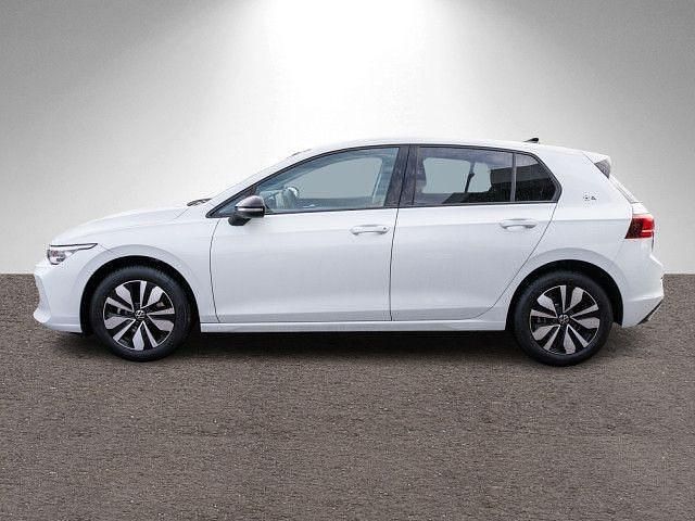 Gebraucht VW Golf VIII Goal 150 PS (110 kW) 2025 Oryxweiß perlmutteffekt Limousine