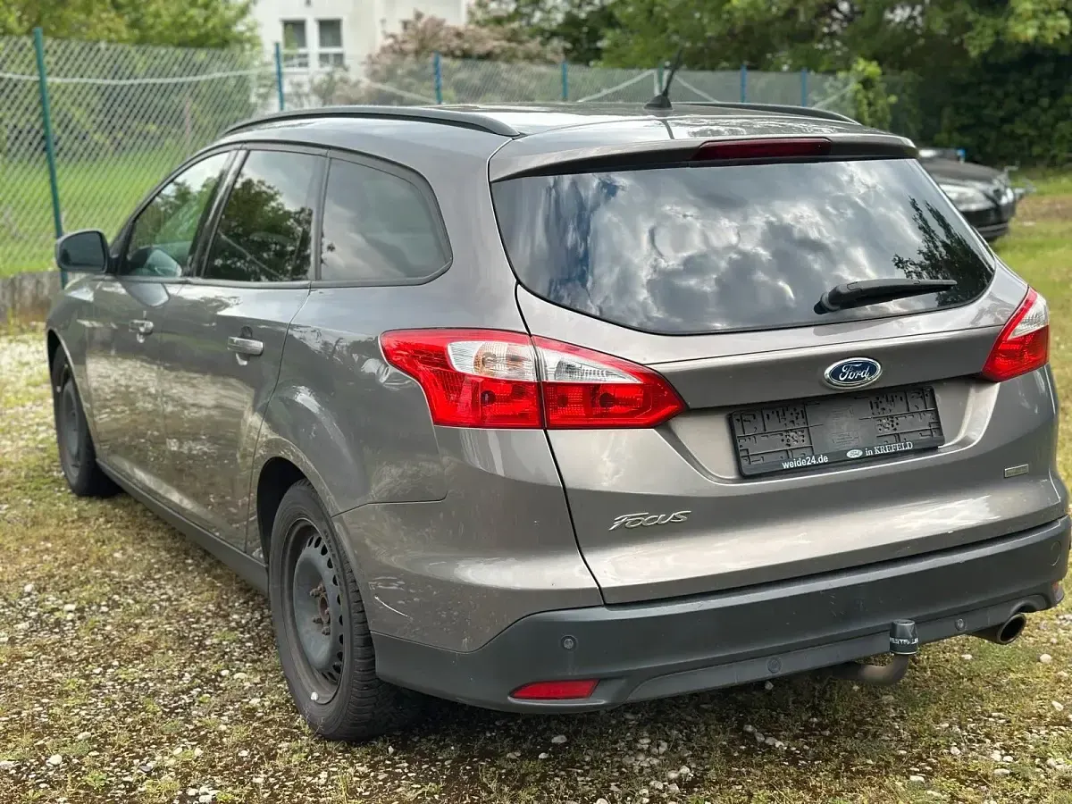 Gebraucht Ford Focus 150 PS (110 kW) 2013 Braun Kombi