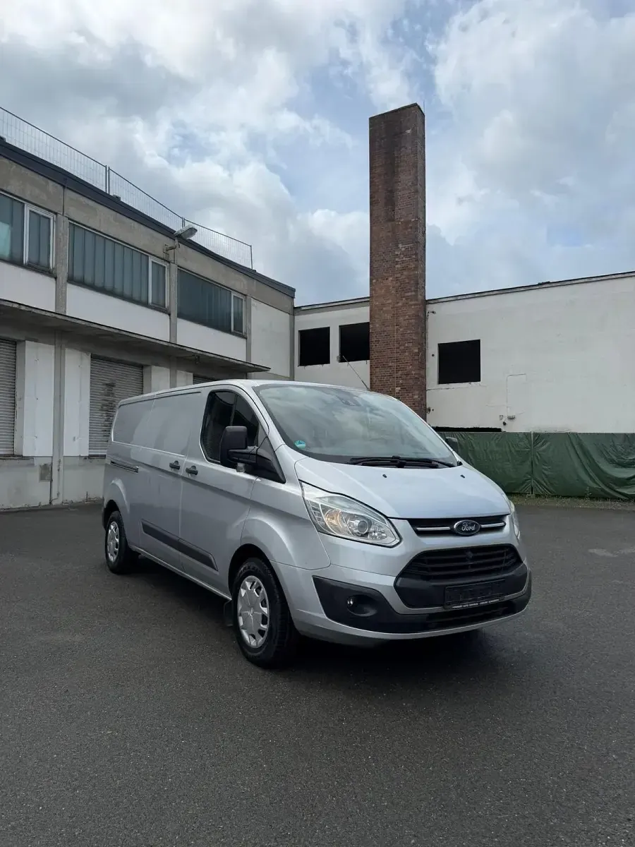 Gebraucht Ford Transit Custom 125 PS (91 kW) 2015 Silber Van / Kleinbus