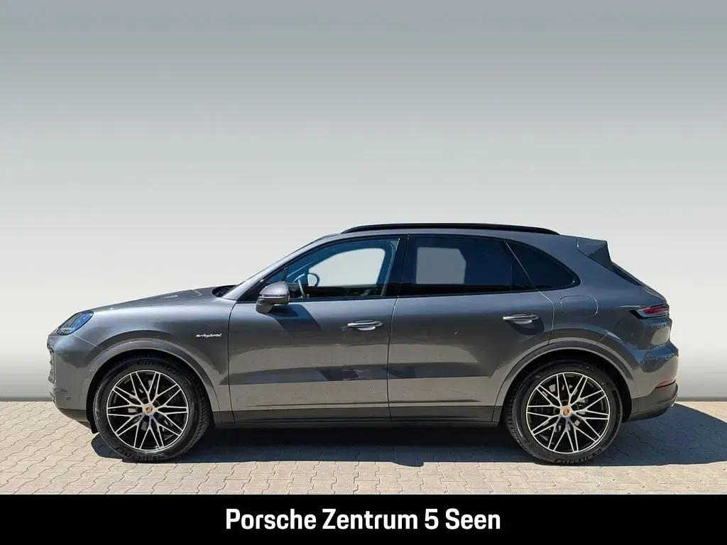 Gebraucht Porsche Cayenne E-Hybrid 470 PS (345 kW) 2024 Grau SUV