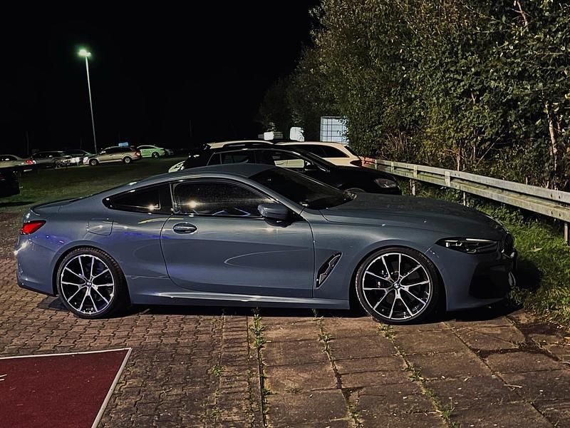 Blau Gebraucht 2019 BMW 840 Coupé | 54.900 € (Guter Preis) - Bild 1/4