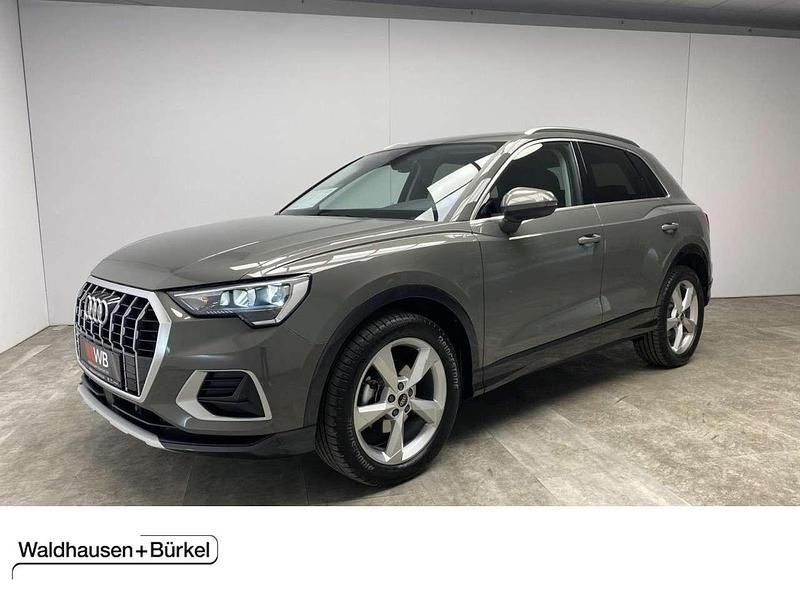 Grau Gebraucht 2024 Audi Q3 Advanced SUV | 42.950 € (Teuer) - Bild 1/4
