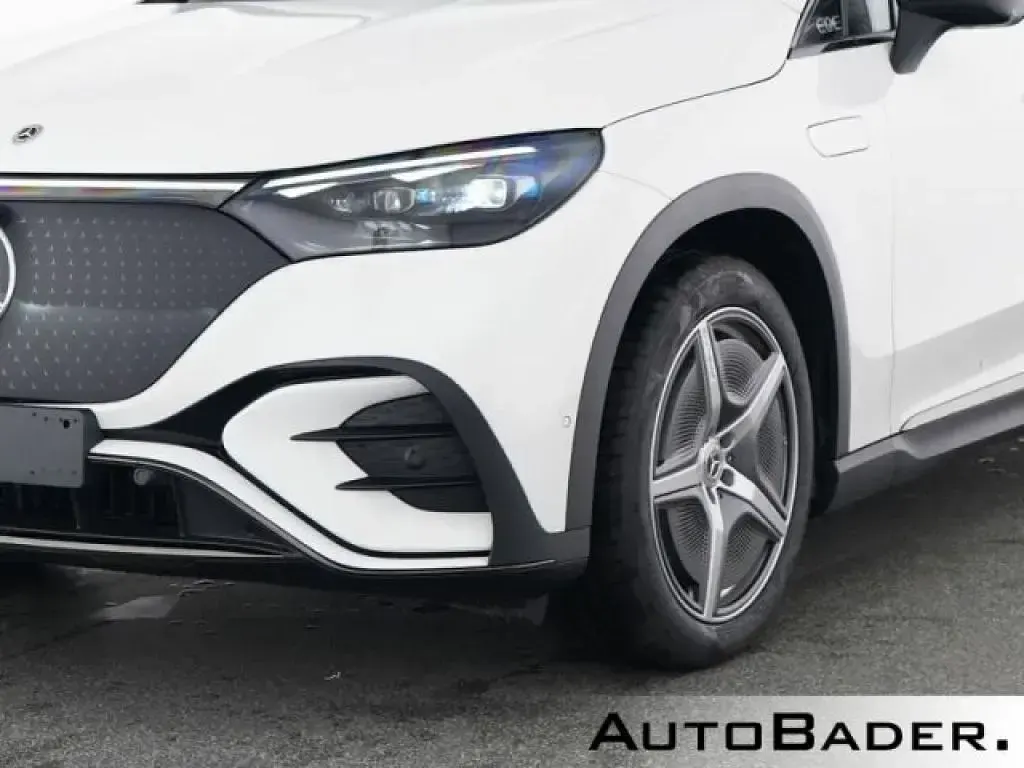 Gebraucht Mercedes EQE300 AMG 180 kW (245 PS) 2024 149 polarweiß SUV