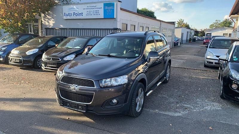 Grau Gebraucht 2014 Chevrolet Captiva LT SUV | 7.600 € (Fairer Preis) - Bild 1/4