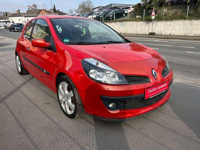 Gebraucht Renault Clio II 101 PS (74 kW) 2007 Rot Limousine
